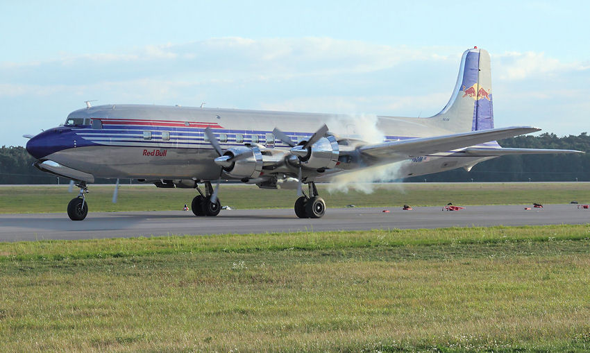 Douglas DC-6 - Motorstart