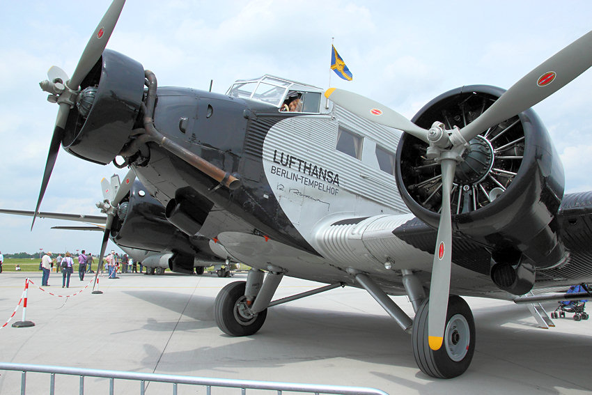 Junkers Ju-52/3m: dreimotoriges Flugzeug der Junkers Flugzeugwerk AG aus dem Jahr 1932