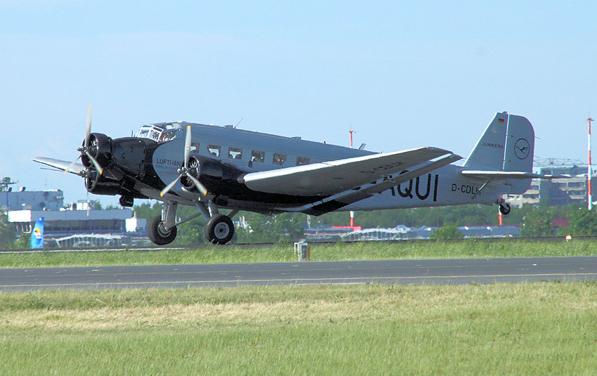 Junkers Ju 52/3m: dreimotoriges Flugzeug der Junkers Flugzeugwerk AG aus dem Jahr 1932