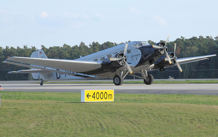 Junkers Ju 52/3m: dreimotoriges Flugzeug der Junkers Flugzeugwerk AG aus dem Jahr 1932