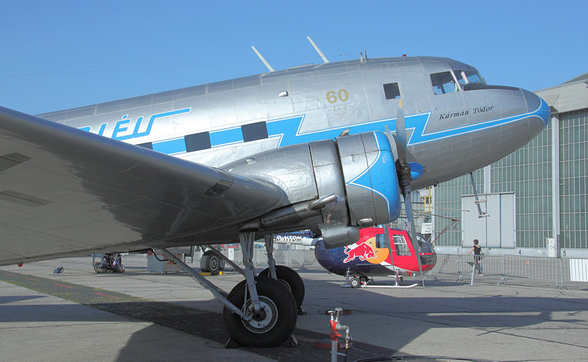 Lissunow Li-2: Das russische Flugzeug ist eine Lizenzversion der US-amerikanischen Douglas DC-3