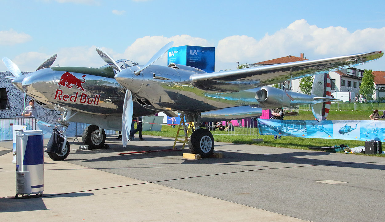 Lockheed P-38 - Lightning