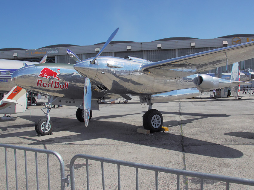 Lockheed P-38:  Kampfflugzeug der USA des Zweiten Weltkriegs