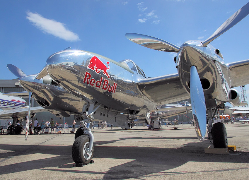 Lockheed P-38 Lightning:  amerikanisches Kampfflugzeug des Zweiten Weltkrieges