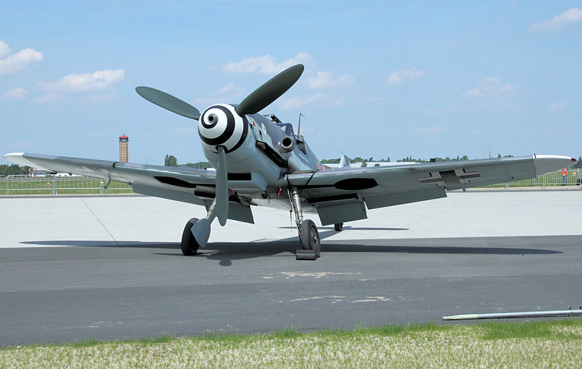 Messerschmitt Bf 109 G-6: einsitziges deutsches Jagdflugzeug der 1930er und 1940er Jahre