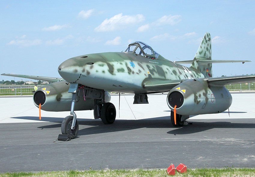 Messerschmitt Me 262: Das Flugzeug war das erste  serienmäßig eingesetzte Militärflugzeug mit Strahltriebwerken