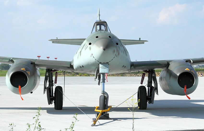 Messerschmitt Me 262: Erstes Militärflugzeug mit Strahltriebwerken
