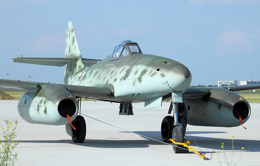 Messerschmitt Me 262: Das erste serienmäßig eingesetzte Militärflugzeug mit Strahltriebwerken