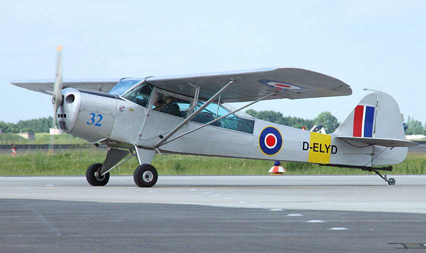 Taylorcraft Auster Mk V: Verbindungs- und Beobachtungsflugzeug des britischen Herstellers Taylorcraft Aeroplanes