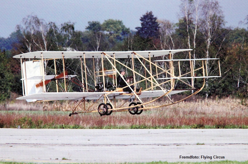 Wright Flyer III: Wright Brothers Aviation Center im Carillon Historical Park in Dayton (Ohio)