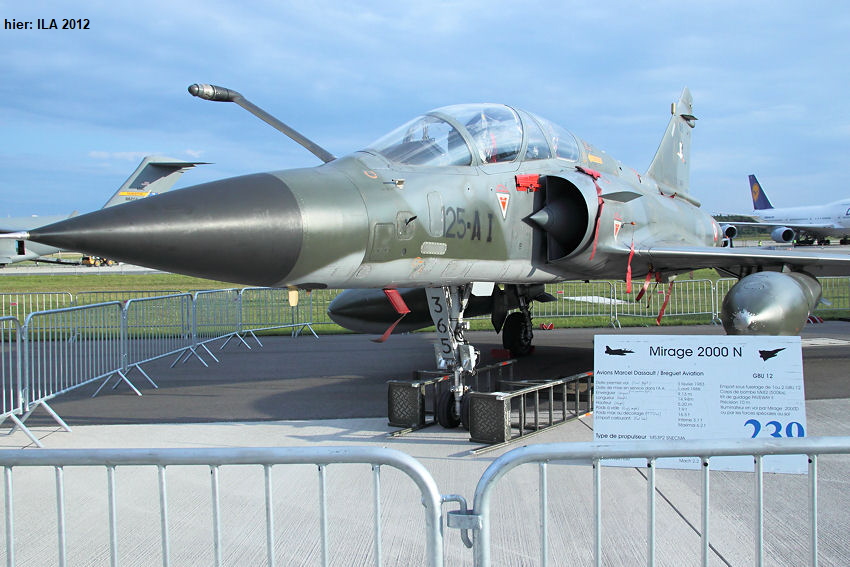Dassault Mirage 2000 N: französisches Mehrzweckkampfflugzeug seit 1984 (Erstflug: 1978)