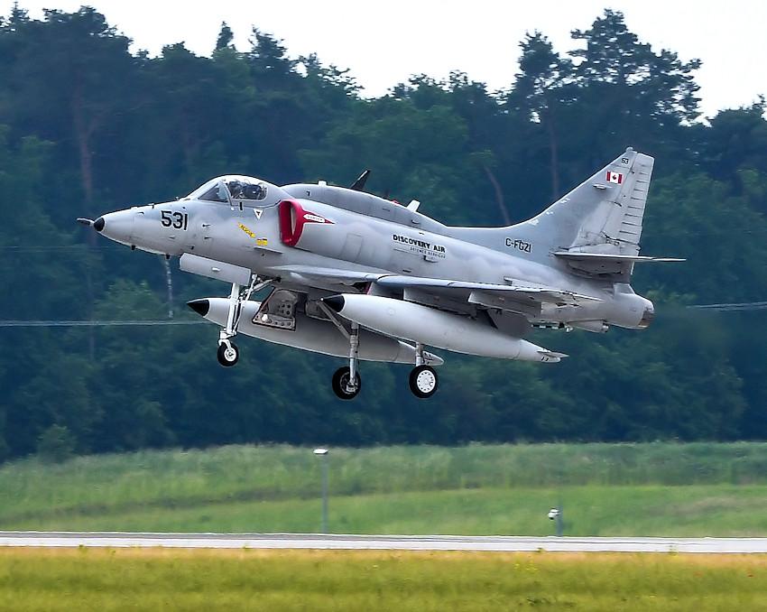 Douglas A-4 Skyhawk - Start