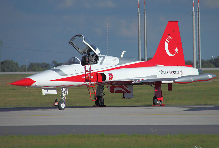 Northrop F-5 Freedom Fighter: Die Turkish Stars sind eine in Konya stationierte türkische Kunstflugstaffel