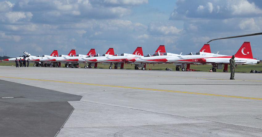 Northrop F-5 Freedom Fighter: Die Turkish Stars sind eine in Konya stationierte türkische Kunstflugstaffel