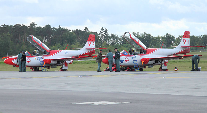 PZL TS-11 Iskra: polnischer Strahltrainer der Kunstflugstaffel Biallo-Czerwone Iskry