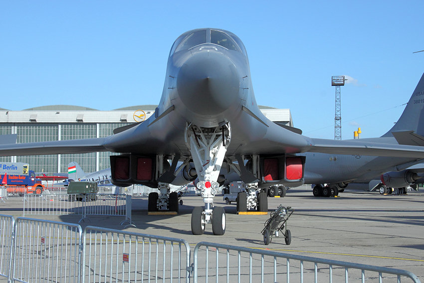 Rockwell B1 Lancer: Langstrecken-Bomber mit Schwenkflügeln der USA seit 1986