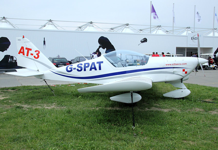 Aero AT-3 R100: 2-sitziges Trainings- und Reiseflugzeug in Metallbauweise