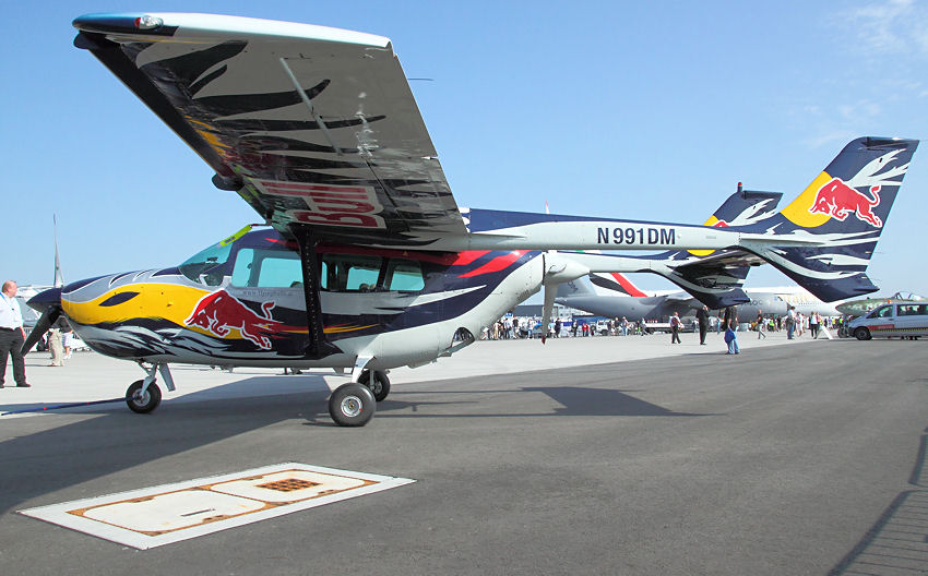 Cessna 337 Super Skymaster: Die Cessna Skymaster ist ein von 2 Propeller angetriebener Schulterdecker