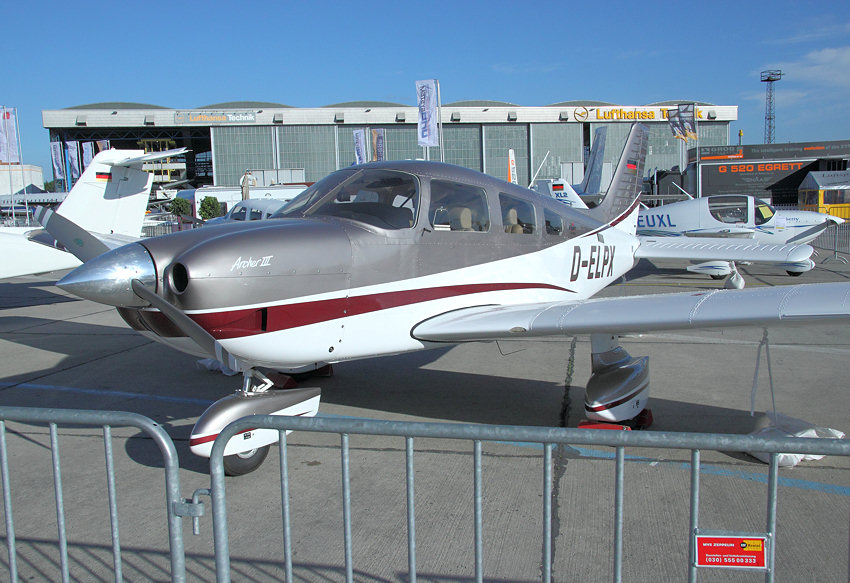 Piper PA-28 Archer III: viersitziges Reiseflugzeug der USA