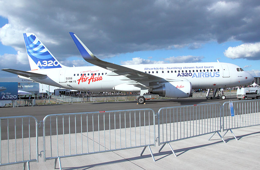 Airbus A320 mit Sharklets: Die „Sharklets“ sind ca. 2,5 Meter hoch und ersetzen die bisherigen Winglets