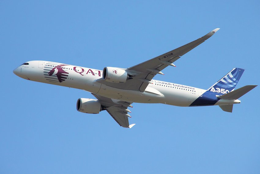 Airbus A350: zweistrahliges Großraumflugzeug von Airbus für Langstrecken bis ca. 16.000 km