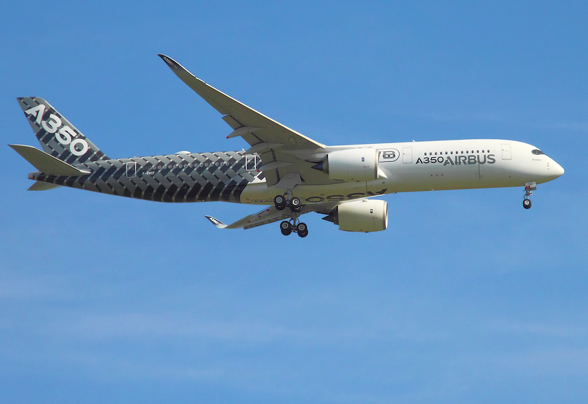 Airbus A350 - Vorbeiflug