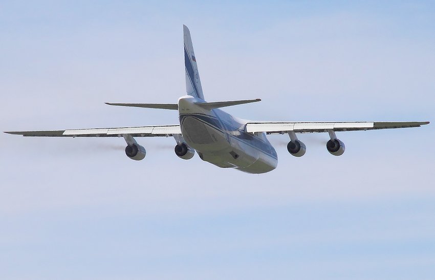 Antonow AN-124 Abflug