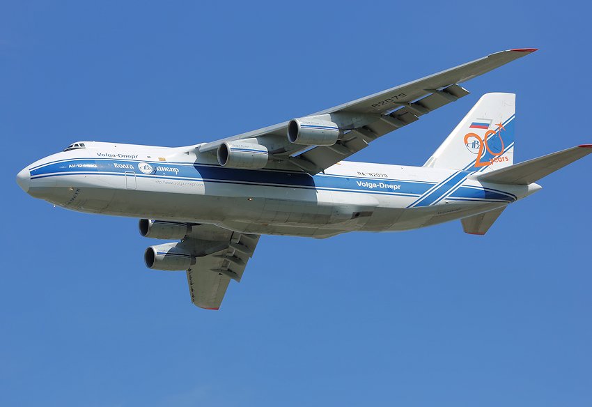 Antonow AN-124 Flugansicht
