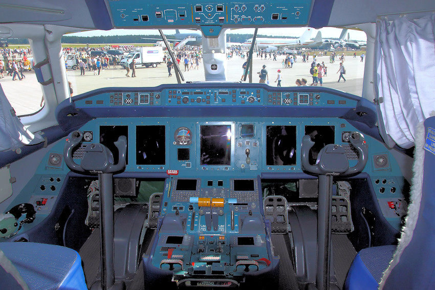 Antonow 178 - Cockpit