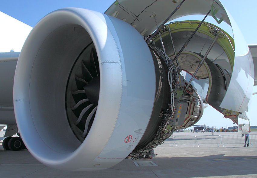 Boeing 747-8 Intercontinental: General Electric GEnx (= General Electric next Generation)
