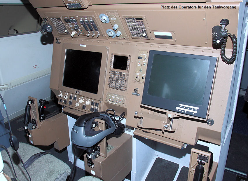 Boeing KC-767 - Platz des Operators beim Tanken