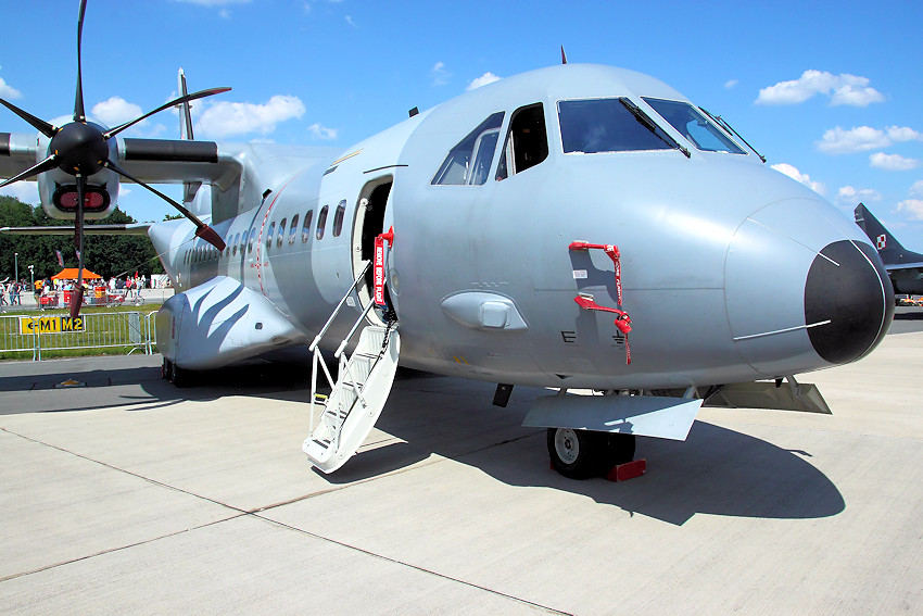 CASA C-295