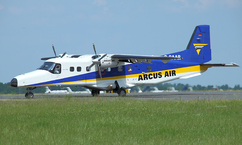 Dornier Do 228 LM: TurboProp-Flugzeug für den Mehrzweck-, Kurzstrecken-, Personen- und Materialtransport