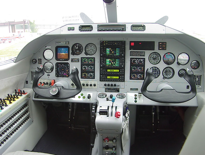 EXTRA 400 - Cockpit