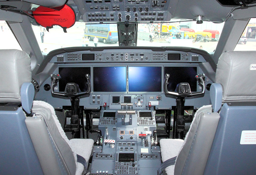 Gulfstream G-550: Forschungsflugzeug HALO (High Altitude and Long Range Research Aircraft) des Deutschen Zentrums für Luft- und Raumfahrt (DLR)
