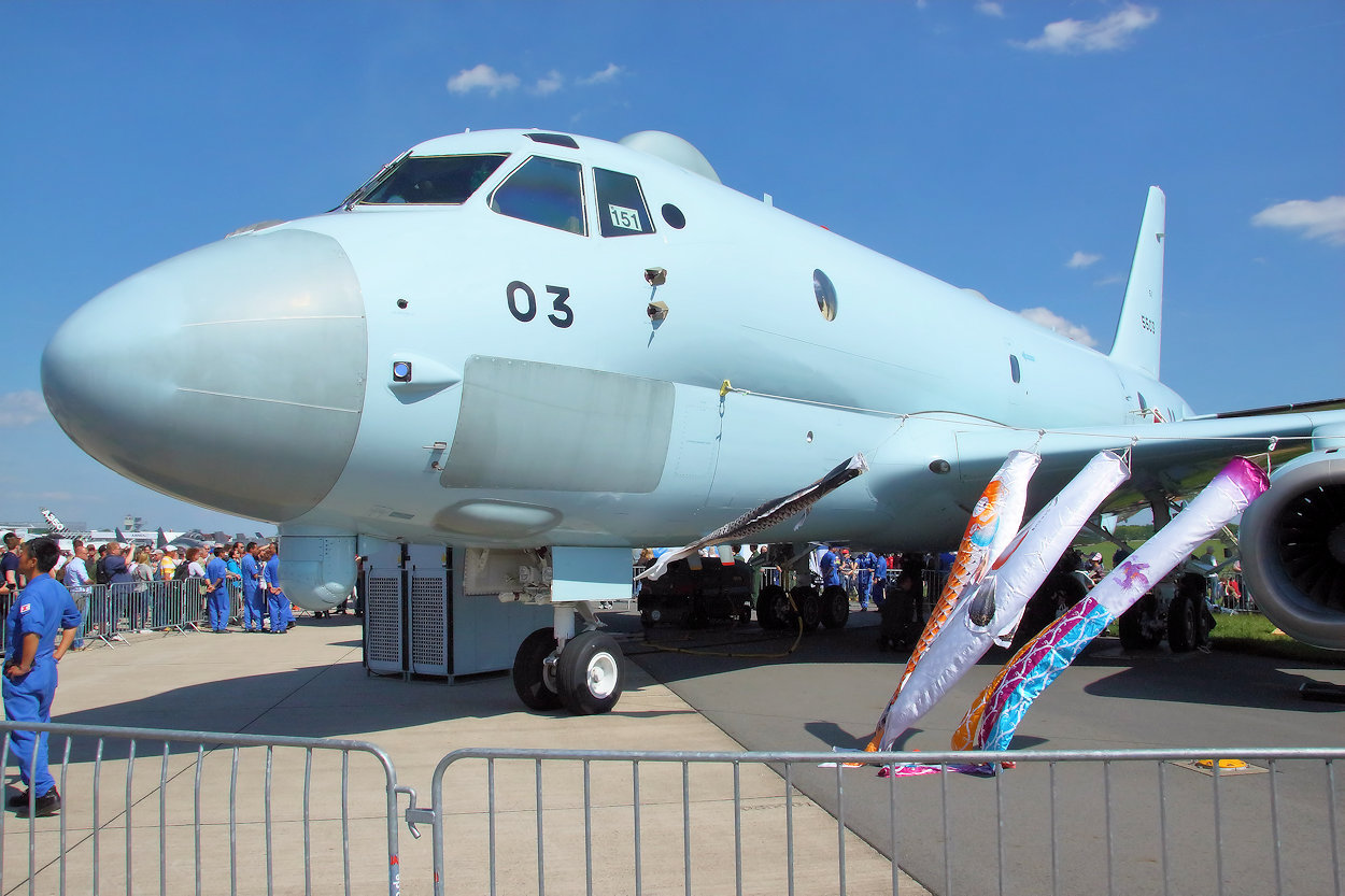 Kawasaki P-1 - von vorne