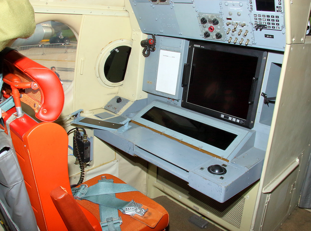 Lockheed P-3 Orion - Operator