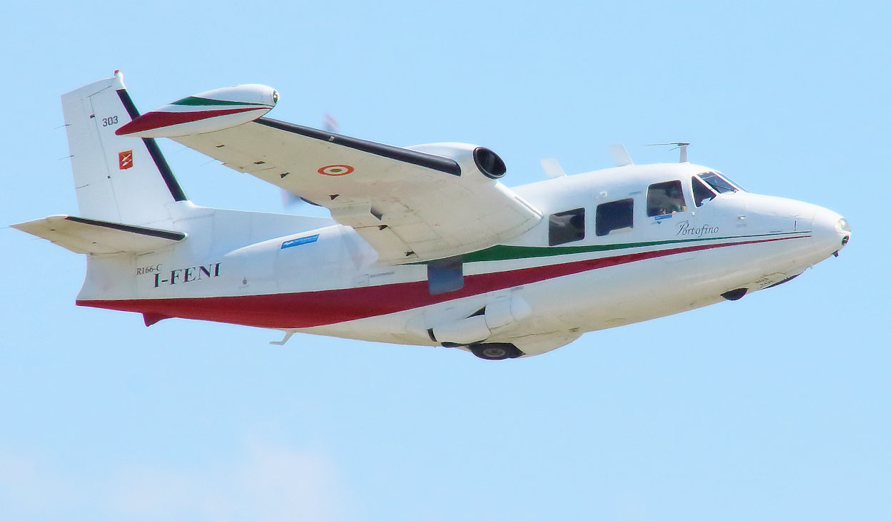 Piaggio P.166 - Flug