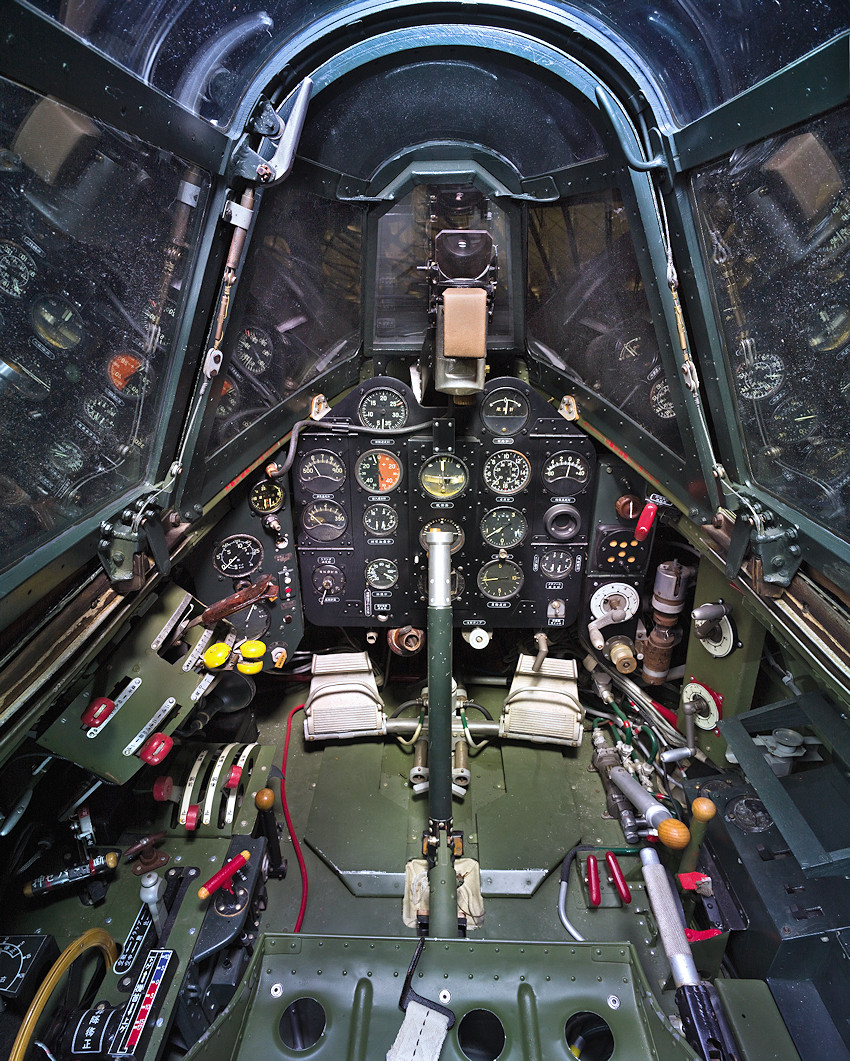 Kawanishi N1K2-J Shiden - Cockpit