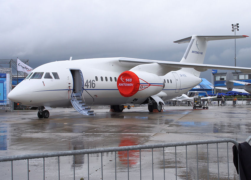 Antonow 148: Passagierflugzeug als mittelgroßer Hochdecker mit modernster Elektronik
