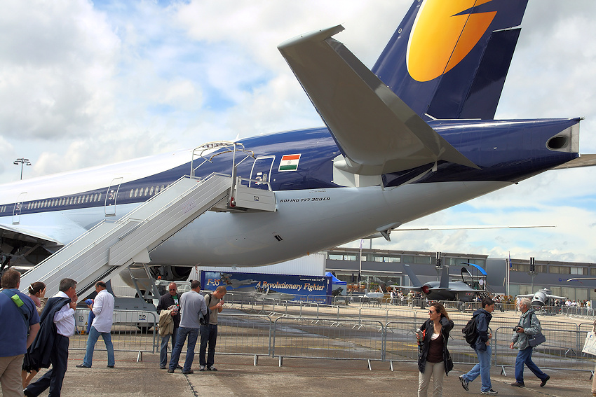 Boeing 777