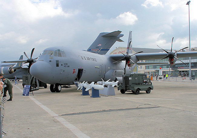 Hercules C-130, Lockheed-Martin