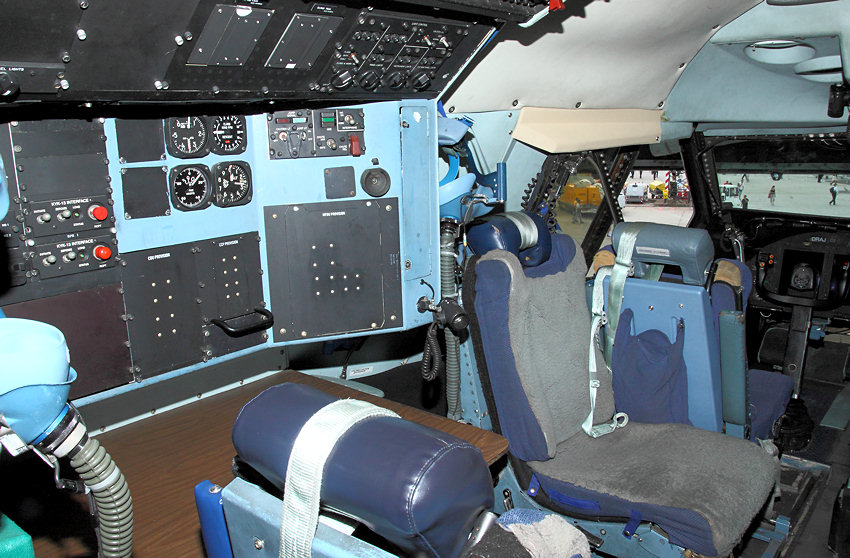 Lockheed C-5 - Cockpit links