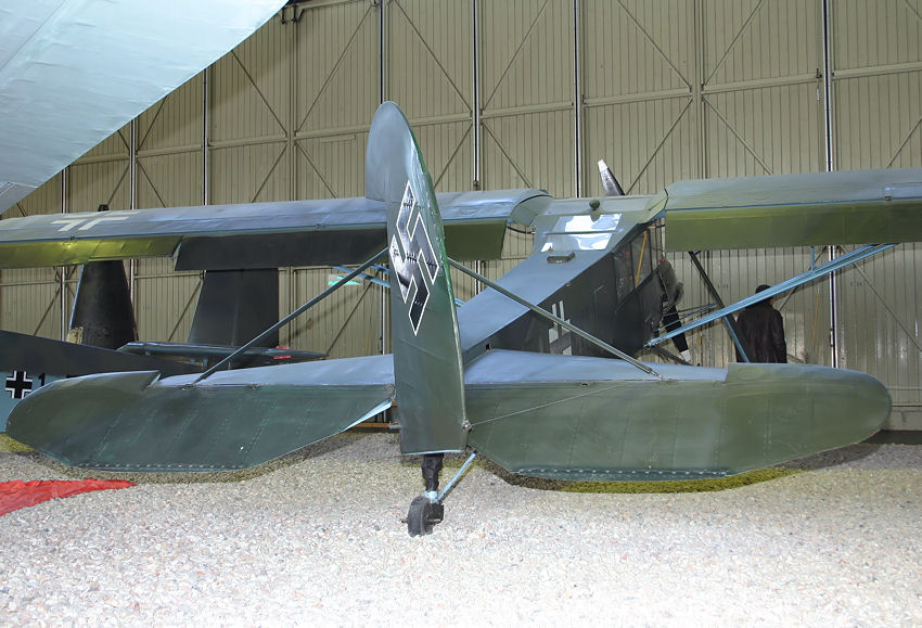 Fieseler Fi 156 C Storch: Das Flugzeug war bekannt durch seine extremen Kurzstarteigenschaften