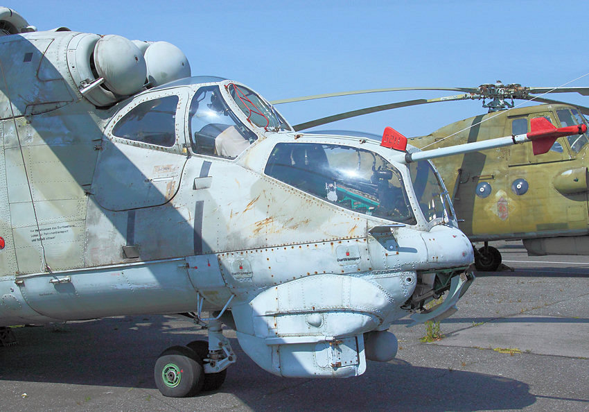 Mil Mi-24 D - Cockpit