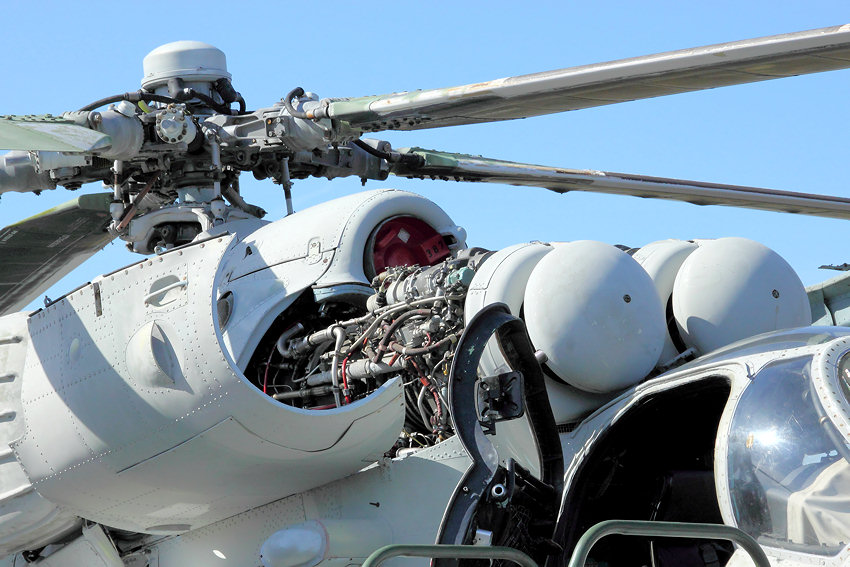 Mil Mi-24 P - Turbine mit Rotorkopf