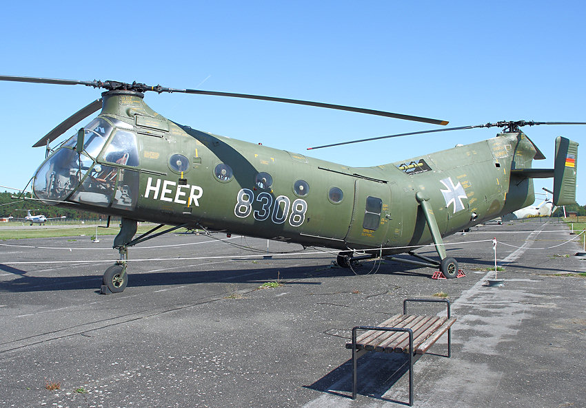 Boeing Vertol H-21 C: militärisch eingesetzter mit Doppelrotorblätter