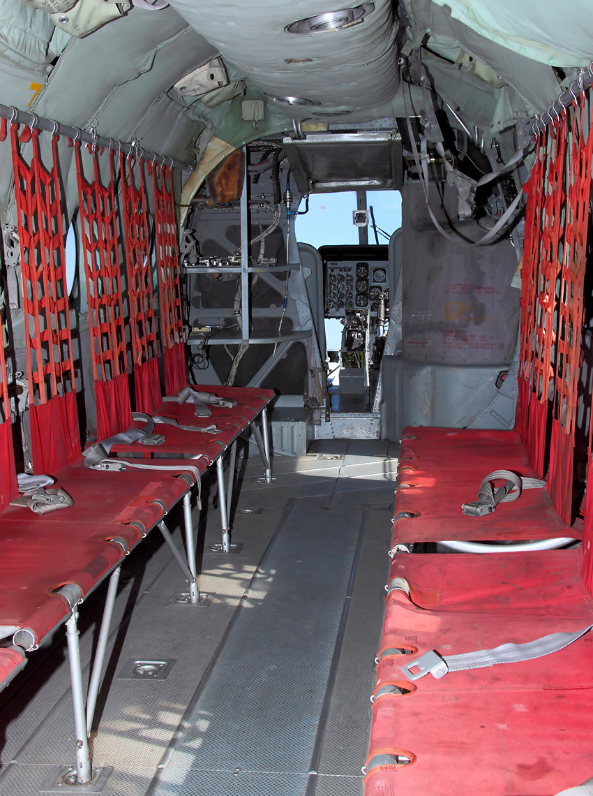 Vertol H-21 - Laderaum