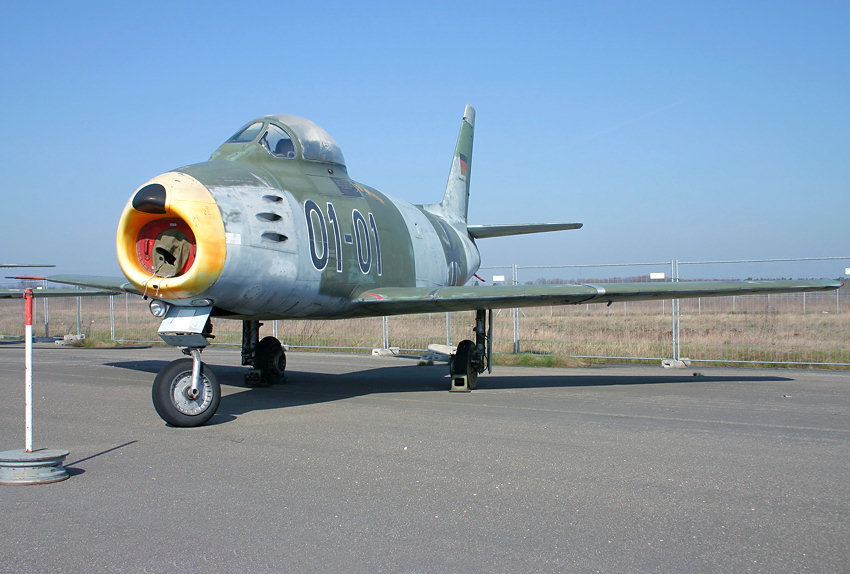 CANADAIR CL-13B SABRE MK.6: Trainingsflugzeug deutscher Piloten