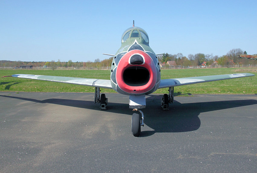 CL-13B SABRE MK-6 - Frontansicht
